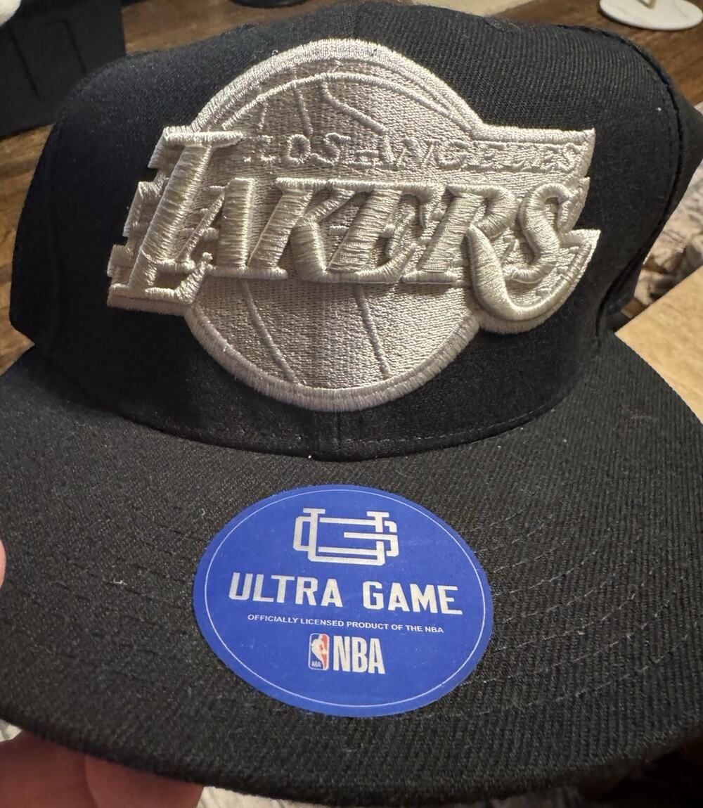 Ultra GAME NBA Los Angeles Lakers Snapback Cap Black/Silver One Size
